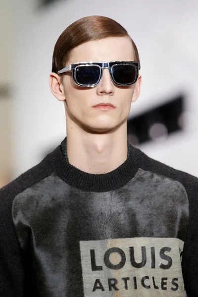 Look 14